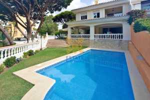 Villa №34461 en Marbella